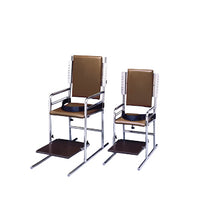 Lateral supports for roll and multi-use chairs